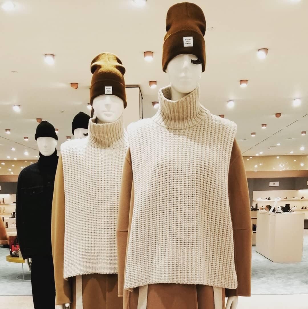 jolly mannequins makeup