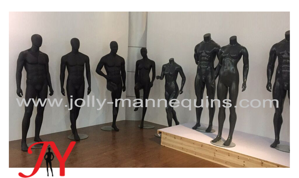 JOLLY MANNEQUINS