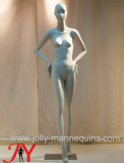 JOLLY MANNEQUINS