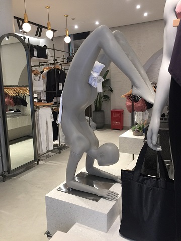after coronavirus, jolly mannequins gets back to start mannequins production